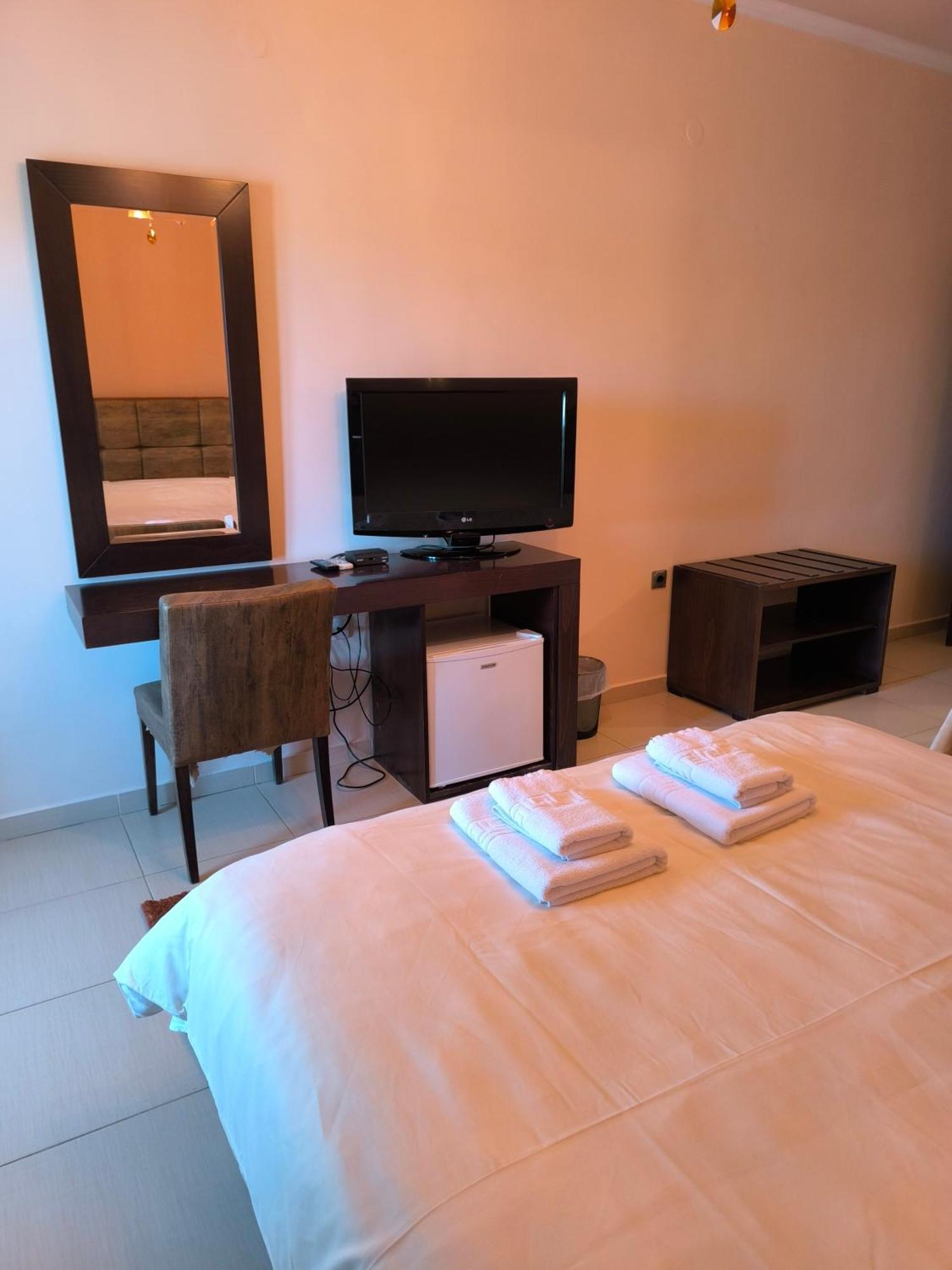 Faraggi Hotel Simvolí Extérieur photo
